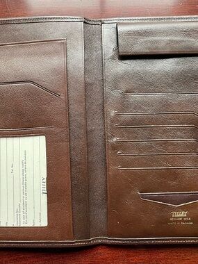 Tilley Genuine Hide Brown Travel Wallet Organizer Made in Canada